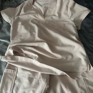 Jaanuu Scrub Top & Jogger Set | Blushing Pink